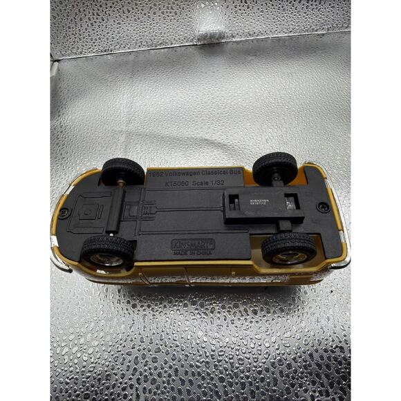 5" Kinsmart Classic 1962 Volkswagen Bus Van Plastic Model Toy 1:32 VW- Yellow - Picture 4 of 7